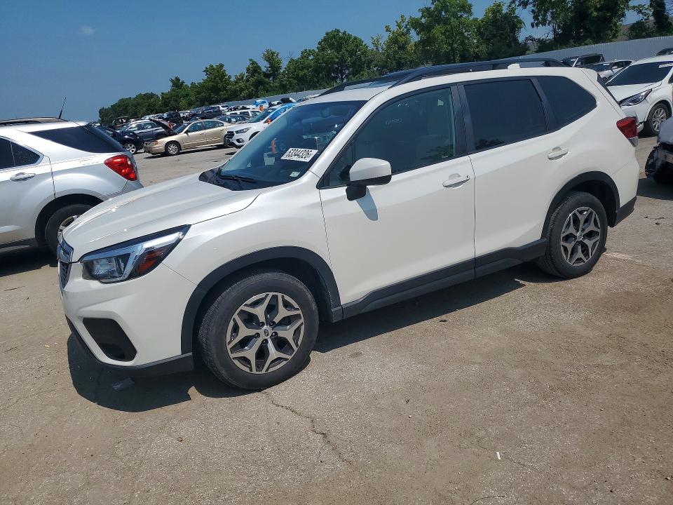 SUBARU FORESTER 2019 with VIN JF2SKAEC0KH511483 - Photo from auction