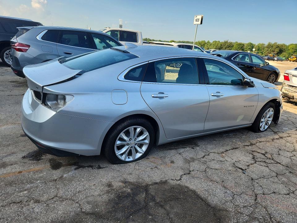 Photo 3 from auction – 2022 CHEVROLET MALIBU with VIN 1G1ZD5ST5NF176877