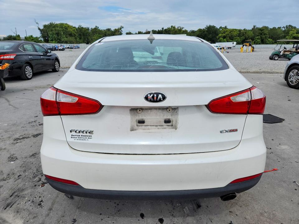 Photo 6 from auction – 2015 KIA FORTE with VIN KNAFX4A84F5369003