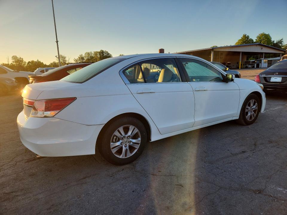 Photo 3 from auction – 2012 HONDA ACCORD with VIN 1HGCP2F61CA116033