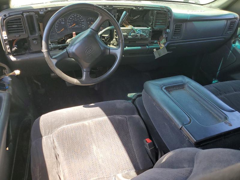Фото 8 с аукциона – 2002 CHEVROLET SILVERADO с VIN 2GCEC19V521357201