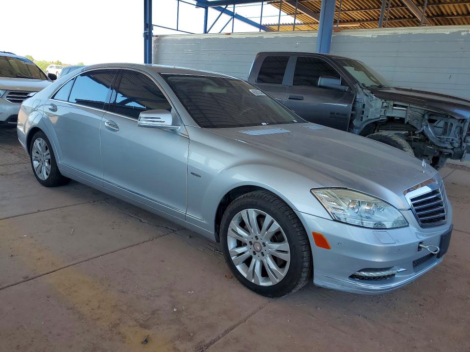 Photo 4 from auction – 2010 MERCEDES-BENZ S with VIN WDDNG9FB2AA316550