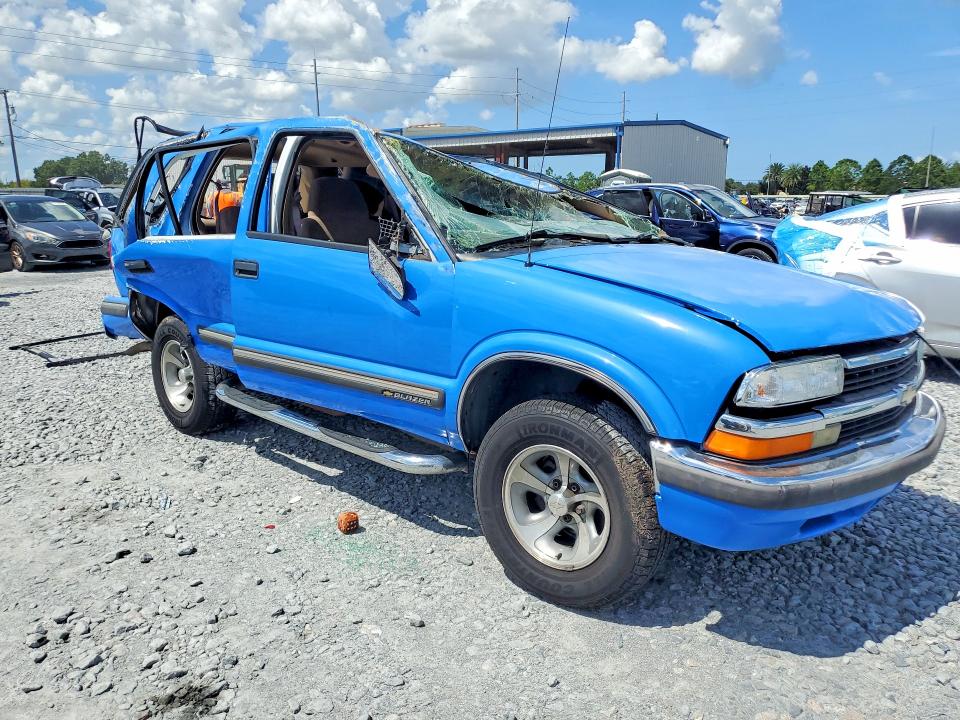 Photo 4 from auction – 1999 CHEVROLET BLAZER with VIN 1GNCS13W4XK149062