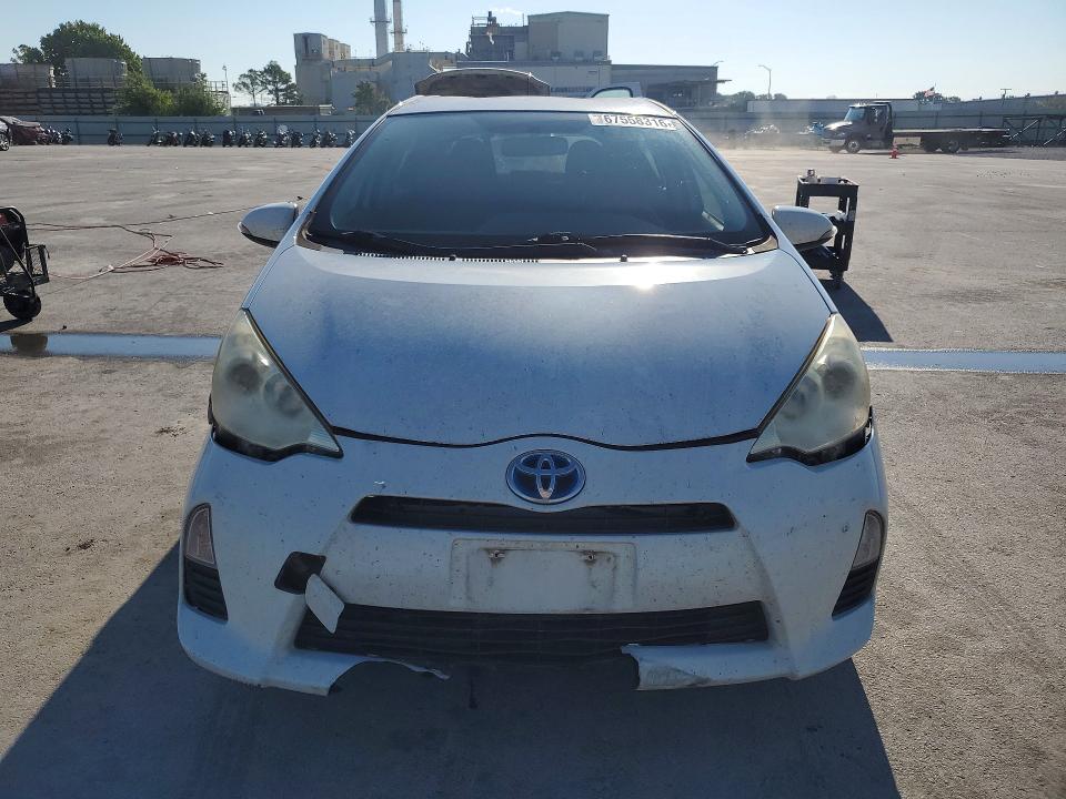 Photo 5 from auction – 2013 TOYOTA PRIUS C with VIN JTDKDTB36D1535548
