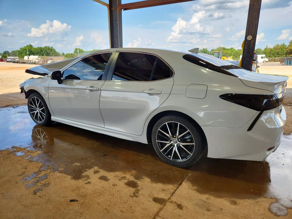 Photo 2 from auction – 2023 TOYOTA CAMRY with VIN 4T1T11AK4PU148554