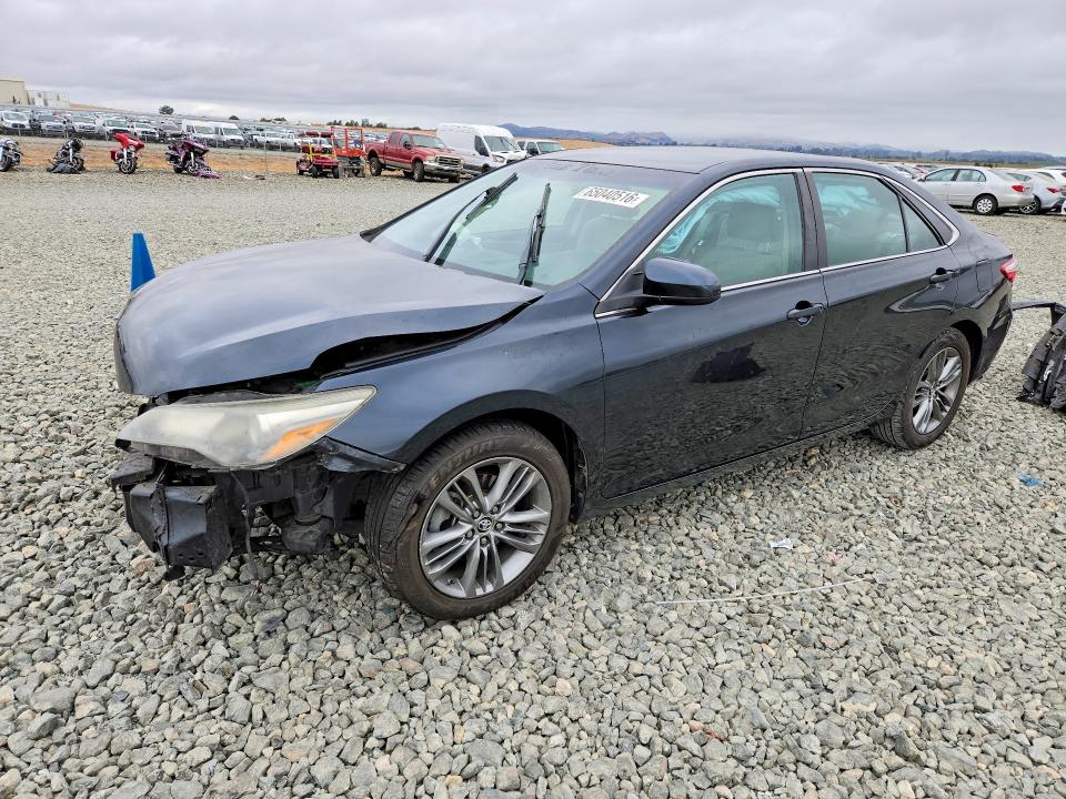 Снимка 1 от търг – 2015 TOYOTA CAMRY с VIN 4T1BF1FK6FU499180