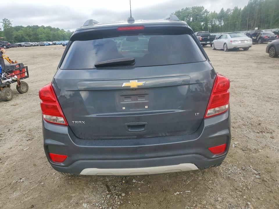 Photo 6 from auction – 2017 CHEVROLET TRAX with VIN 3GNCJLSB9HL144646