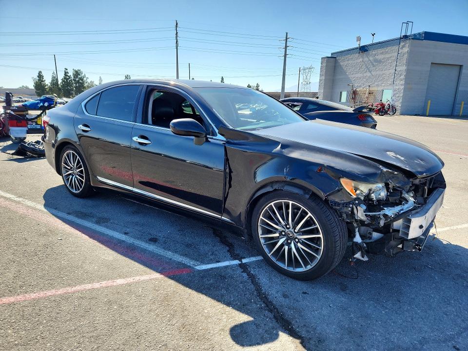 Photo 4 from auction – 2007 LEXUS LS with VIN JTHBL46F275022483