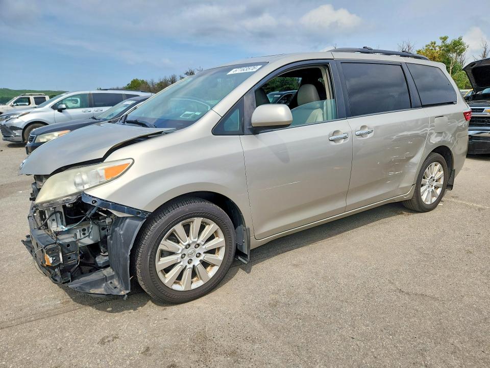 TOYOTA SIENNA 2015 with VIN 5TDDK3DC9FS121777 - Photo from auction