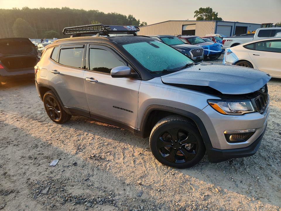 Photo 4 from auction – 2018 JEEP COMPASS with VIN 3C4NJDBB3JT479009