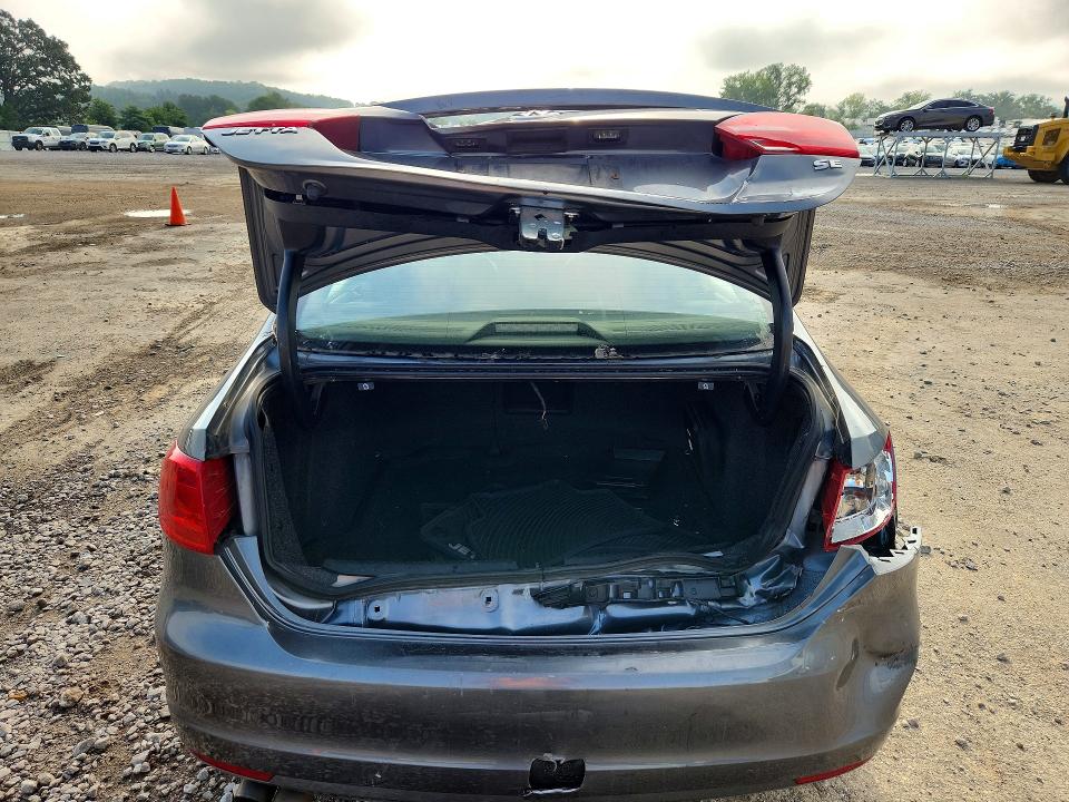 Photo 6 from auction – 2014 VOLKSWAGEN JETTA with VIN 3VWD07AJ8EM209571