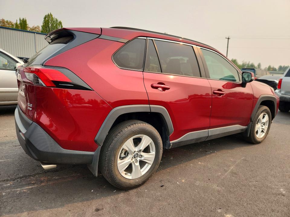 Photo 3 from auction – 2020 TOYOTA RAV4 with VIN 2T3P1RFV0LW100800