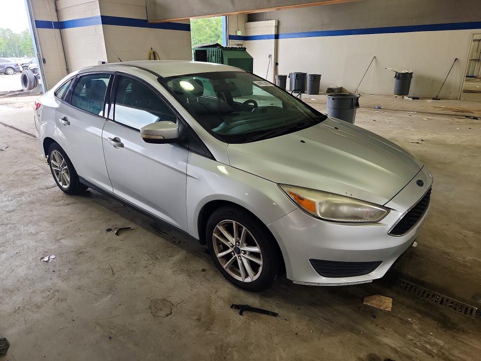 Photo 4 from auction – 2015 FORD FOCUS with VIN 1FADP3F26FL376402