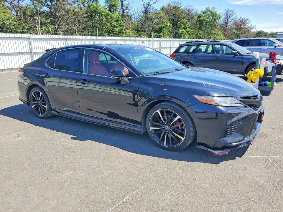 Photo 4 from auction – 2019 TOYOTA CAMRY with VIN 4T1B61HK6KU787465