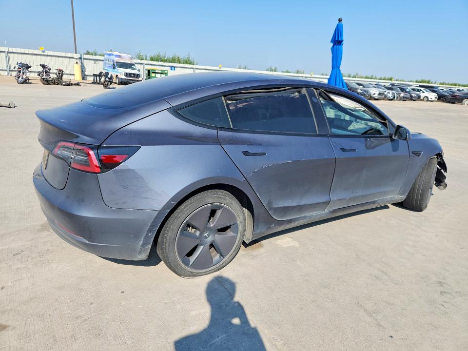 Foto 3 de la subasta – 2023 TESLA MODEL 3 con VIN 5YJ3E1EA3PF614493