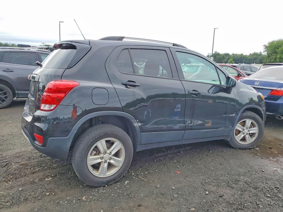 Photo 3 from auction – 2022 CHEVROLET TRAX with VIN KL7CJPSM4NB565024
