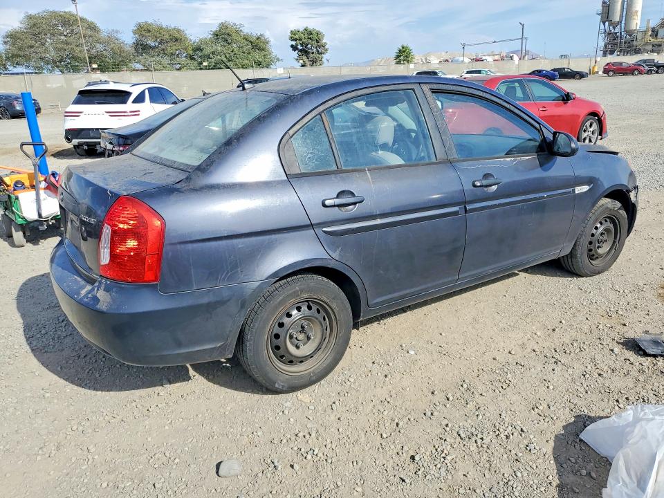 Photo 3 from auction – 2007 HYUNDAI ACCENT with VIN KMHCN46C97U141851