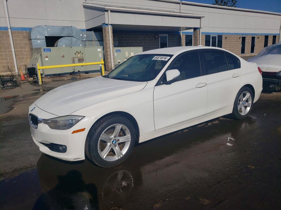 BMW 328 2013 with VIN WBA3A5C57DF356752 - Photo from auction
