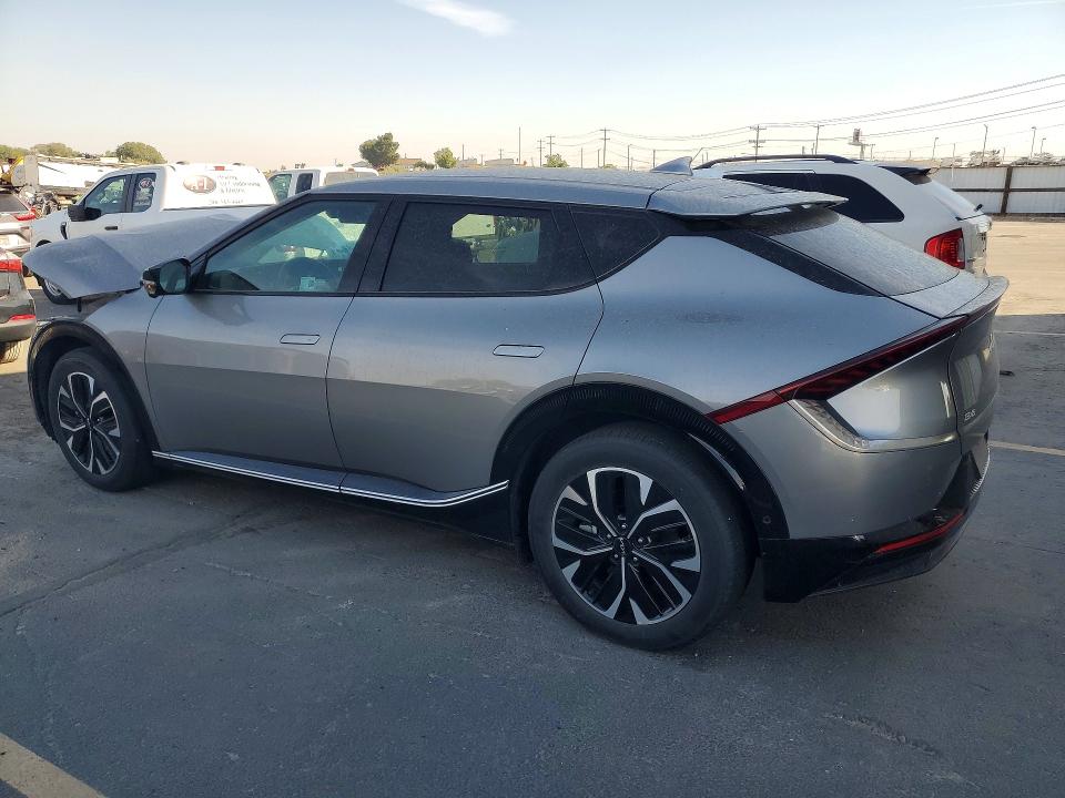 Photo 2 from auction – 2024 KIA EV6 with VIN KNDC3DLC0R5161272