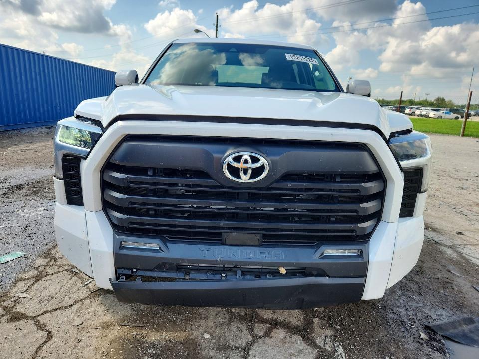 Photo 5 from auction – 2023 TOYOTA TUNDRA with VIN 5TFLA5DB8PX058295
