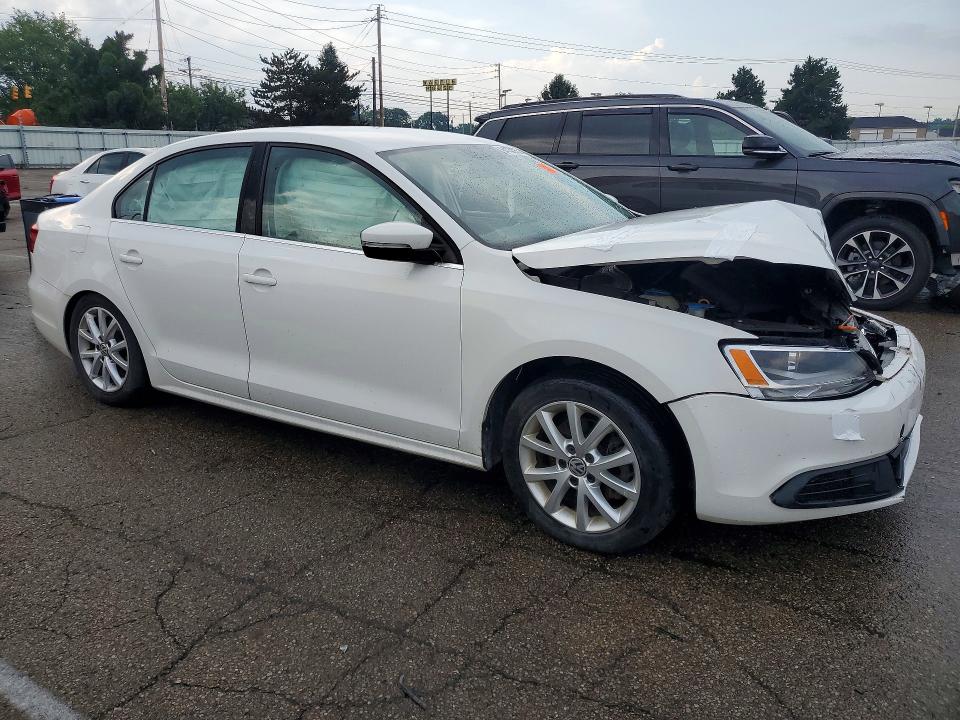 Photo 4 from auction – 2014 VOLKSWAGEN JETTA with VIN 3VWD17AJ5EM369050