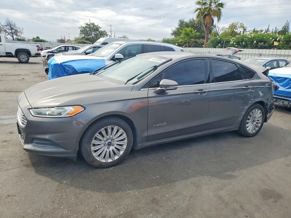 FORD FUSION 2013 with VIN 3FA6P0LUXDR379900 - Photo from auction