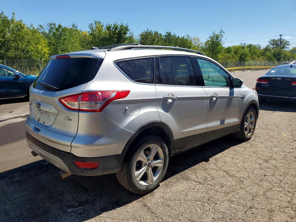 Photo 3 from auction – 2014 FORD ESCAPE with VIN 1FMCU9GX6EUA48624