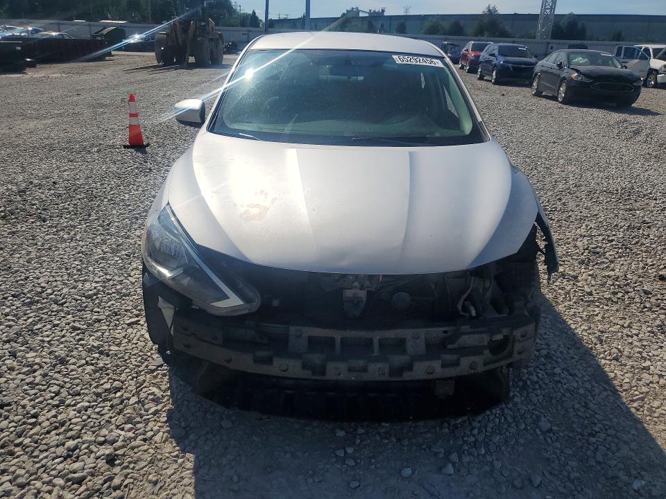 Photo 5 from auction – 2019 NISSAN SENTRA with VIN 3N1AB7AP7KY372529