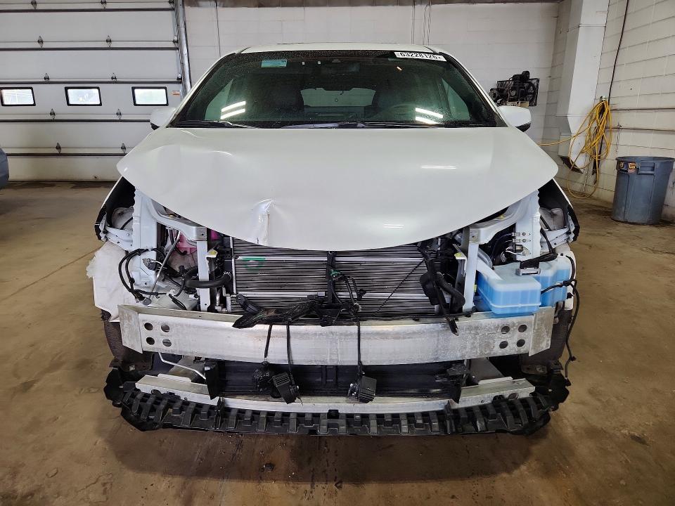 Photo 5 from auction – 2025 TOYOTA SIENNA with VIN 5TDESKFC3SS163397