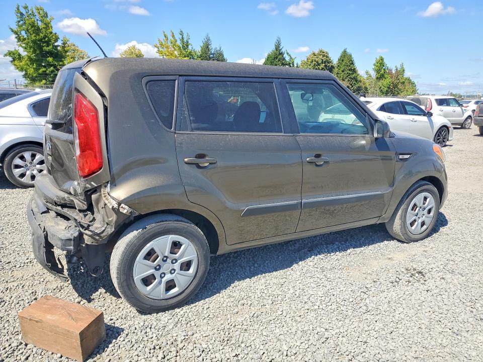 Photo 3 from auction – 2013 KIA SOUL with VIN KNDJT2A53D7538660