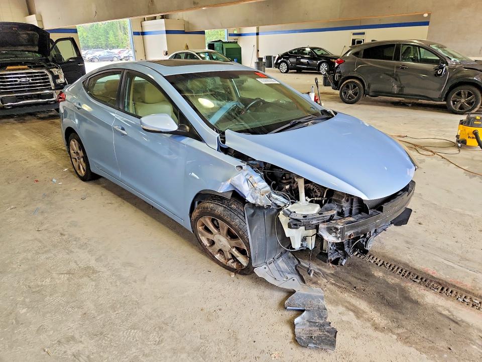Photo 4 from auction – 2011 HYUNDAI ELANTRA with VIN KMHDH4AE3BU092451
