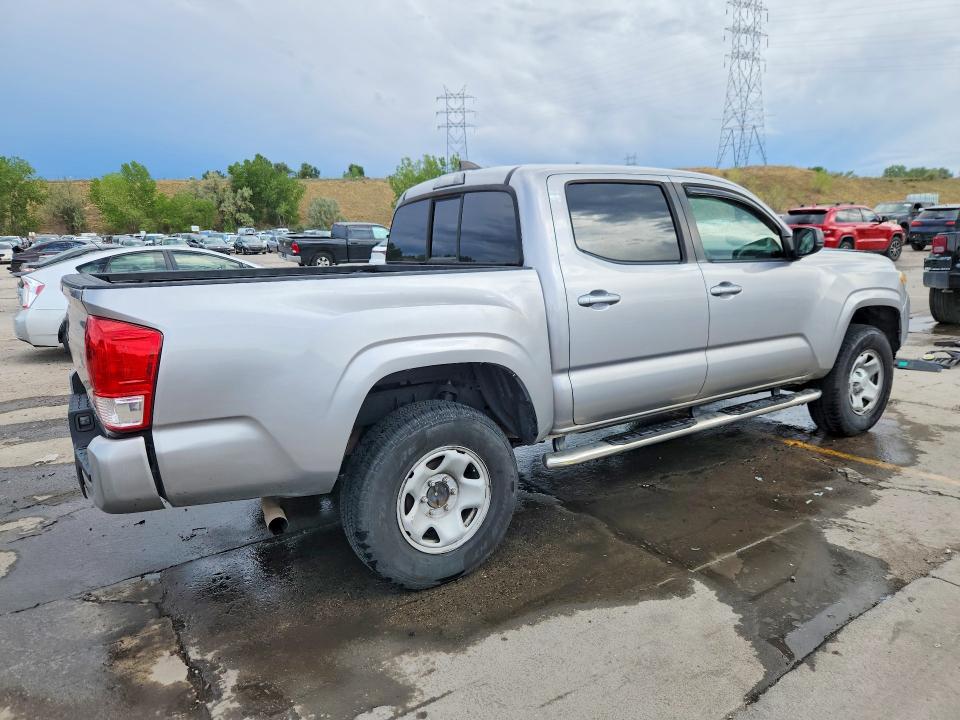 Photo 3 from auction – 2017 TOYOTA TACOMA with VIN 5TFAX5GN7HX080592