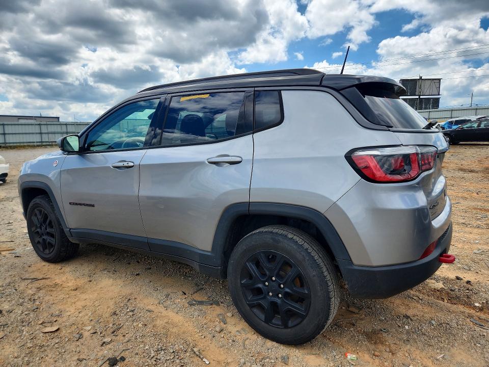 Foto 2 de la subasta – 2019 JEEP COMPASS con VIN 3C4NJDDB3KT669049