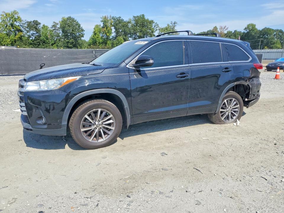 TOYOTA HIGHLANDER 2017 with VIN 5TDJZRFH6HS522765 - Photo from auction