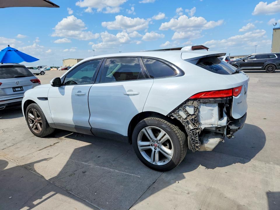 Photo 2 from auction – 2017 JAGUAR F-PACE with VIN SADCK2BV8HA062378