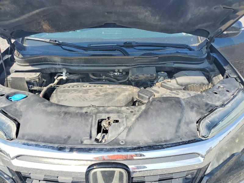 Photo 12 from auction – 2017 HONDA RIDGELINE with VIN 5FPYK3F75HB035026