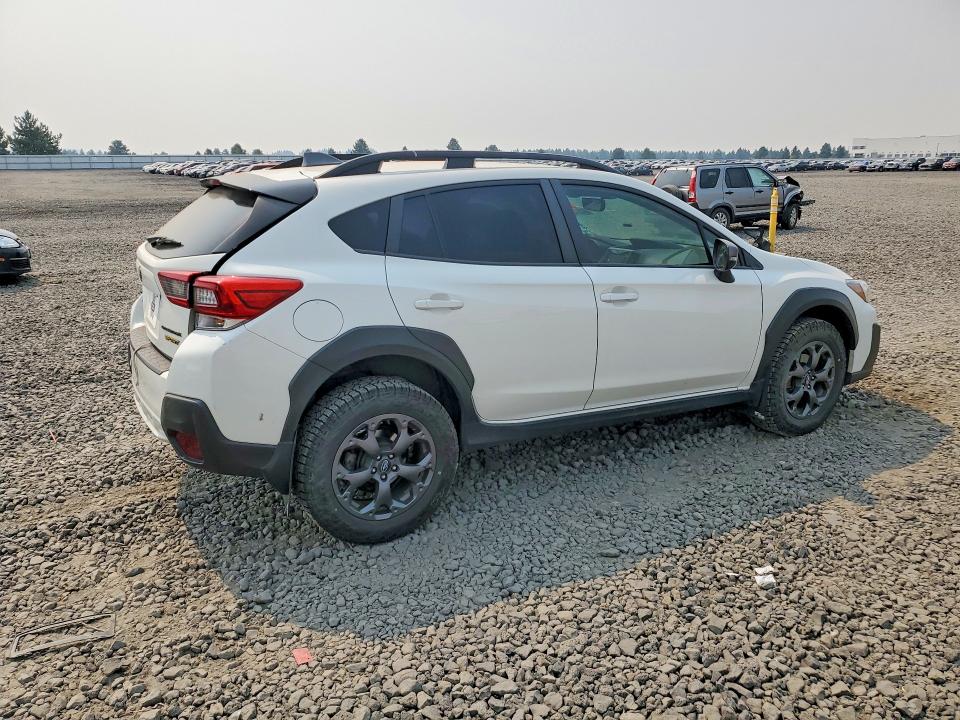 Photo 3 from auction – 2021 SUBARU CROSSTREK with VIN JF2GTHRC3MH266431