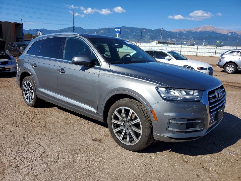 Zdjęcie 4 z aukcji – 2017 AUDI Q7 z VIN WA1LAAF74HD015572