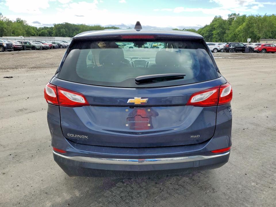 Photo 6 from auction – 2018 CHEVROLET EQUINOX with VIN 3GNAXREV4JL131002