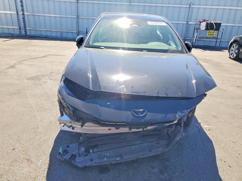 Снимка 5 от търг – 2025 TOYOTA CAMRY с VIN 4T1DAACK6SU051785
