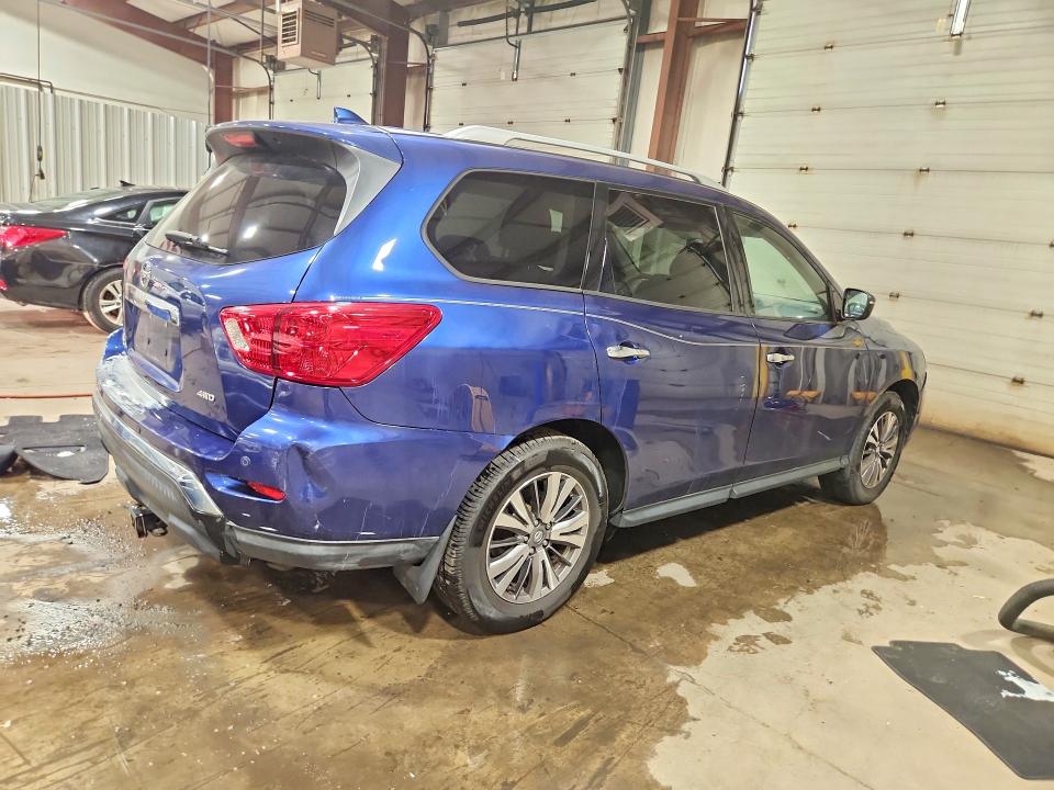 Photo 3 from auction – 2019 NISSAN PATHFINDER with VIN 5N1DR2MMXKC632730
