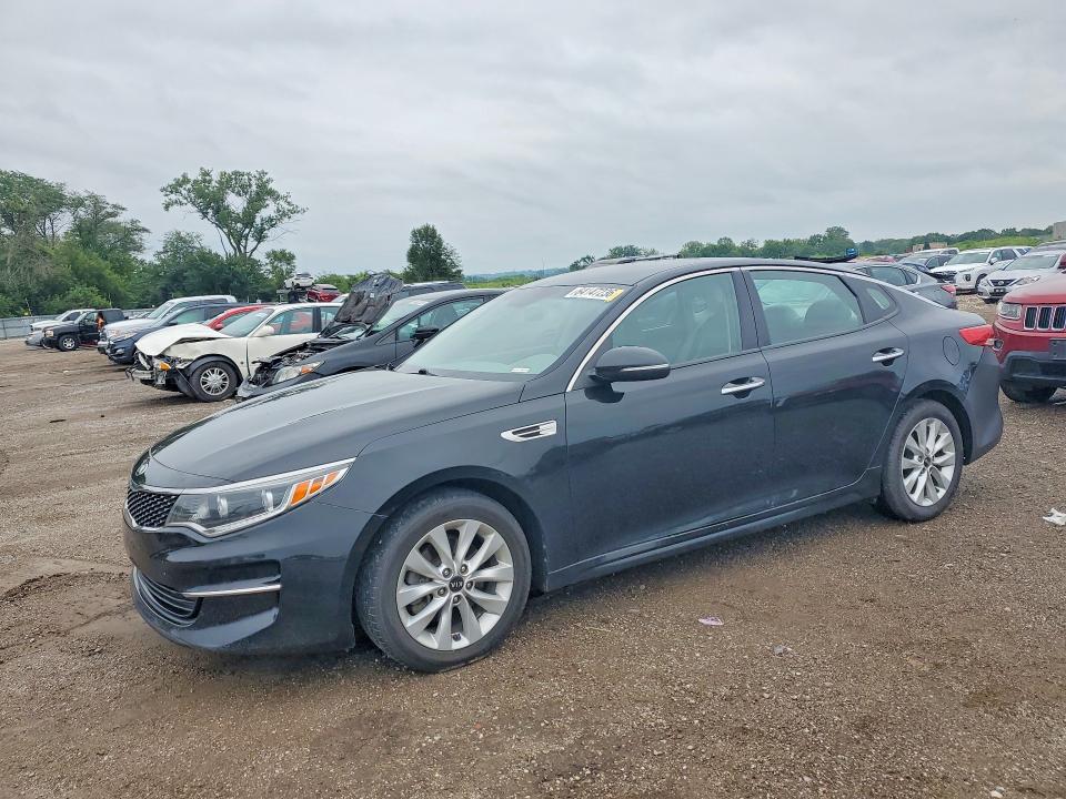 Foto 1 de la subasta – 2017 KIA OPTIMA con VIN 5XXGU4L38HG137598