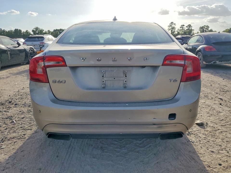 Photo 6 from auction – 2015 VOLVO S60 with VIN YV149MFM2F1346704