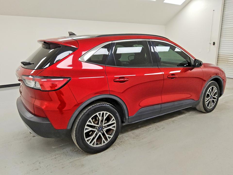 Photo 3 from auction – 2020 FORD ESCAPE with VIN 1FMCU9H60LUB89661