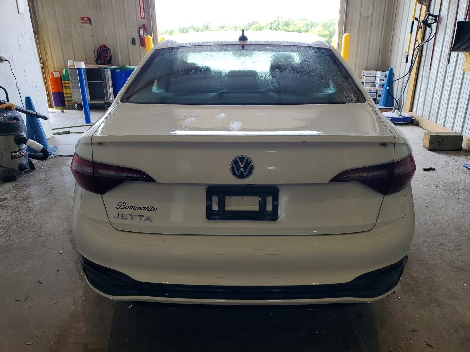 Photo 6 from auction – 2024 VOLKSWAGEN JETTA with VIN 3VWBM7BU5RM072633
