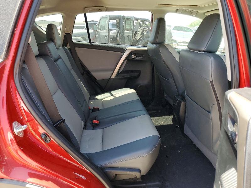 Photo 11 from auction – 2015 TOYOTA RAV4 with VIN 2T3YFREV7FW142232