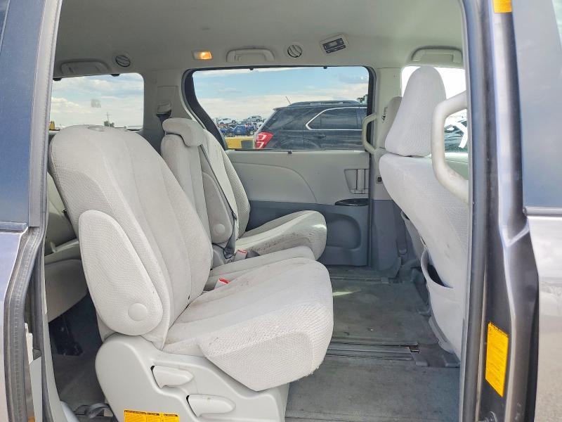 Photo 11 from auction – 2014 TOYOTA SIENNA with VIN 5TDKK3DCXES415291