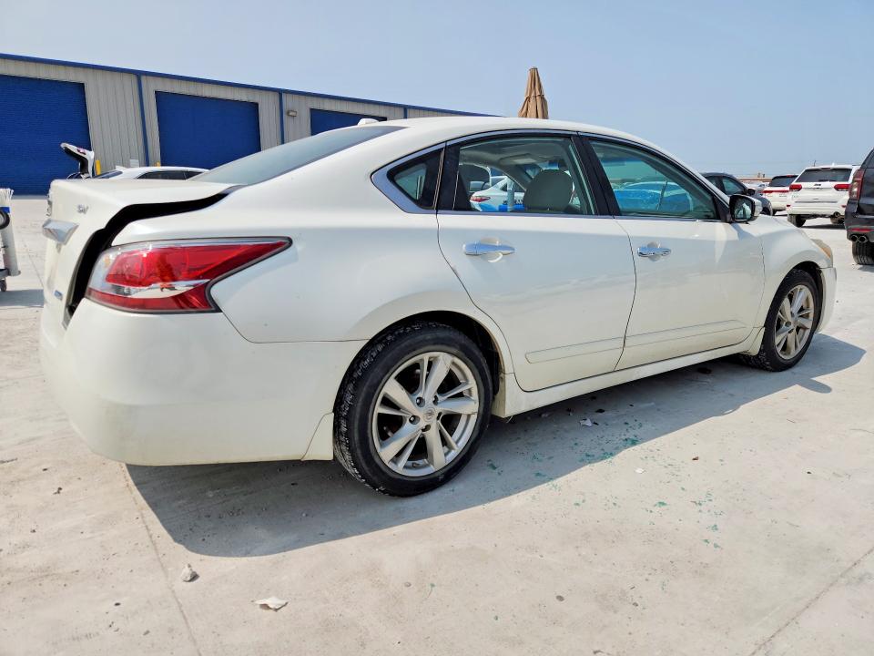 Photo 3 from auction – 2014 NISSAN ALTIMA with VIN 1N4AL3AP2EC412358