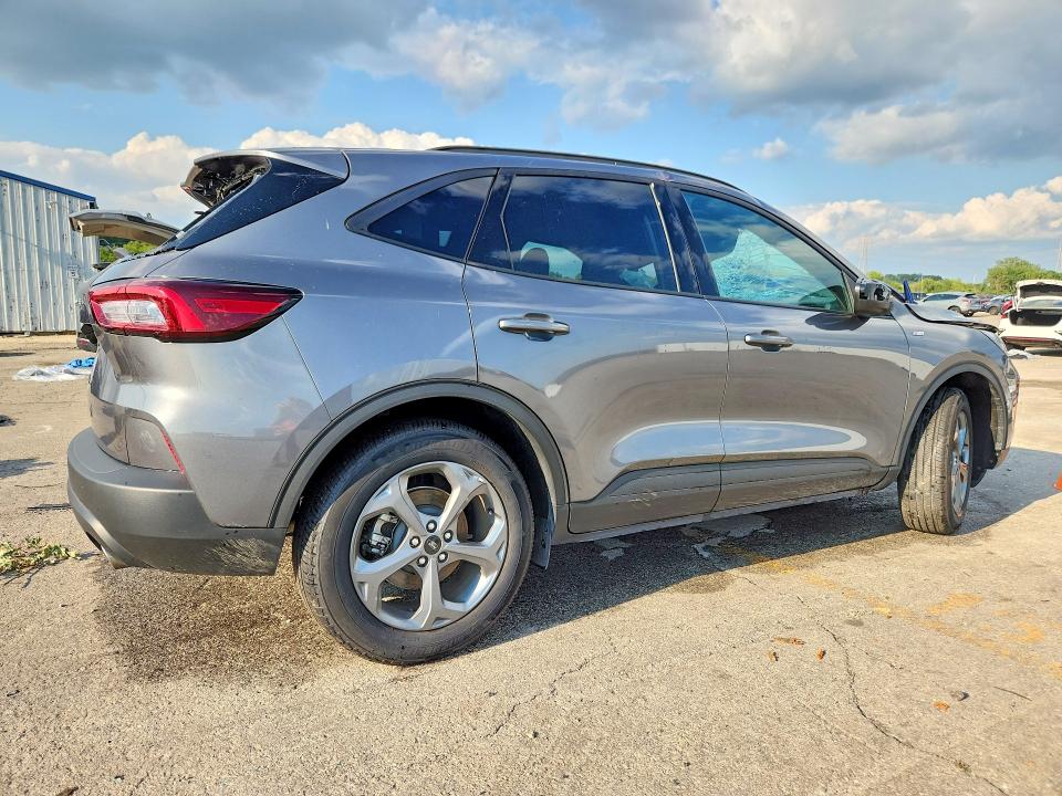 Photo 3 from auction – 2026 FORD ESCAPE with VIN 1FMCU0MN0TUA09717