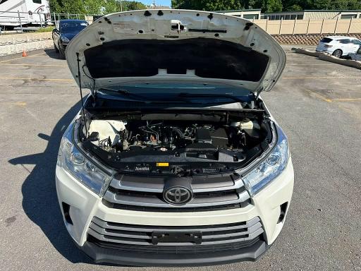 Photo 6 from auction – 2018 TOYOTA HIGHLANDER with VIN 5TDBZRFH3JS891836